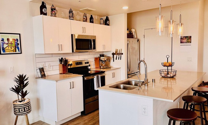Evans Churchill Condominio | Stylish Condo in Dowtown Phoenix!