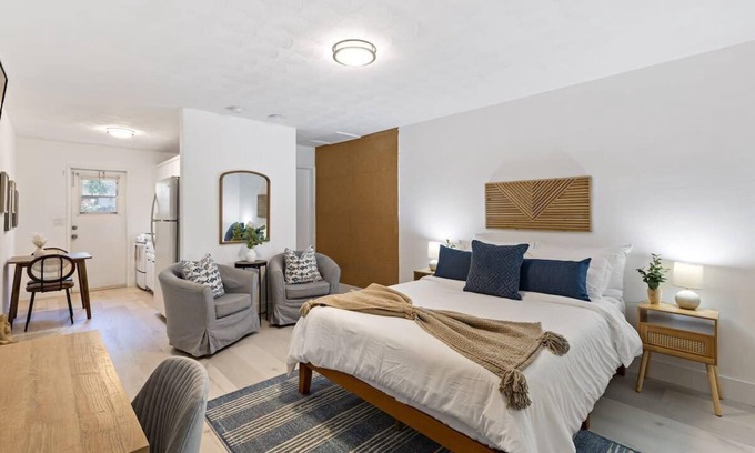 Lake Ridge Apartamento | Stylish & Cozy Studio – Private Getaway