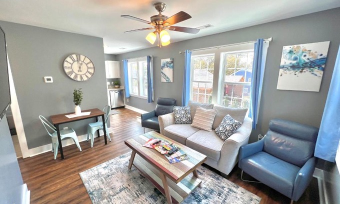 Wilmington Casa | Stylish Cozy Tree House Pet Friendly!
