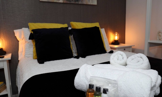 Eastbourne City Centre Apartamento | Apartamento-De Lujo-Baño Privado-Vista a la Calle-Ground Floor