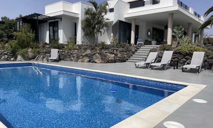 Tindaya Casa | Stylish Desert Oasis with great ocean and mountain views