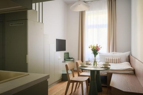 Vinohrady Apartamento | Stylish Designer Studio Loft in Great Location