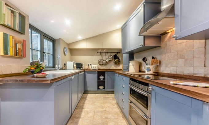 Sherston Cabaña | Stylish dog friendly holiday cottage in the Cotswolds - Lilly Bee Cottage