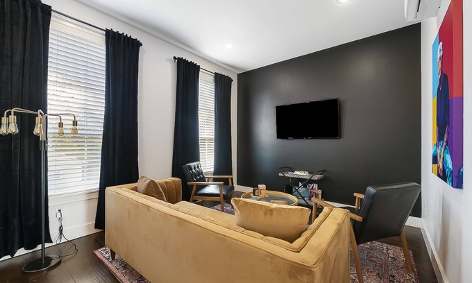 Downtown Condominio | Stylish, dog-friendly condo with WiFi, board games, washer/dyer, & central AC