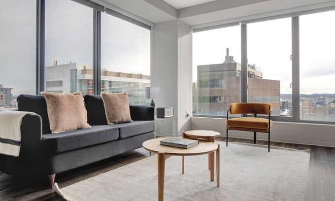 Theatre District Apartamento | Stylish Downtown 1BR w/ Luxury Amenities and Rooftop Views by Blueground