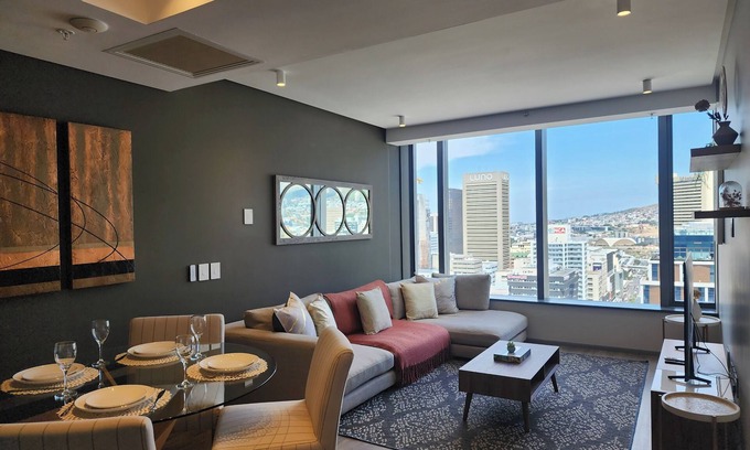 Bo'Kaap Apartamento | Stylish Duplex with Mountain and City Views