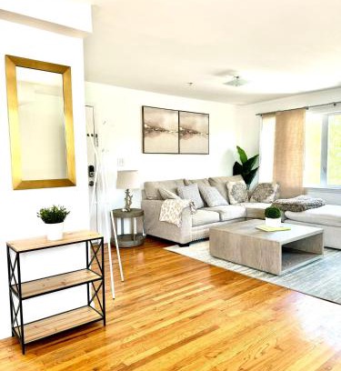 Newark Apartamento | Stylish Evergreen Apartment By Newark Airport