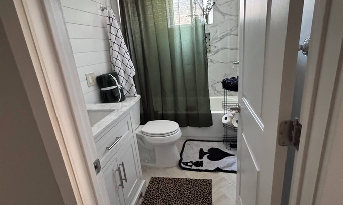 Collingdale Casa | Stylish, Family Friendly Collingdale Home, Near Philly, Fireplace, Parking, WiFi