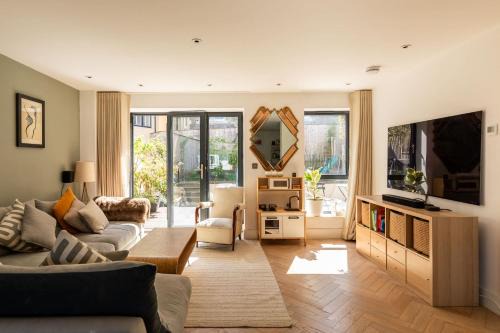 Bristol Casa | Stylish Family Home with Garden
