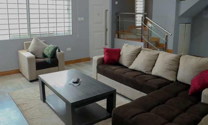 Madina Apartamento | Stylish, furnished 4-bedroom house. 25 minutes drive from the airport