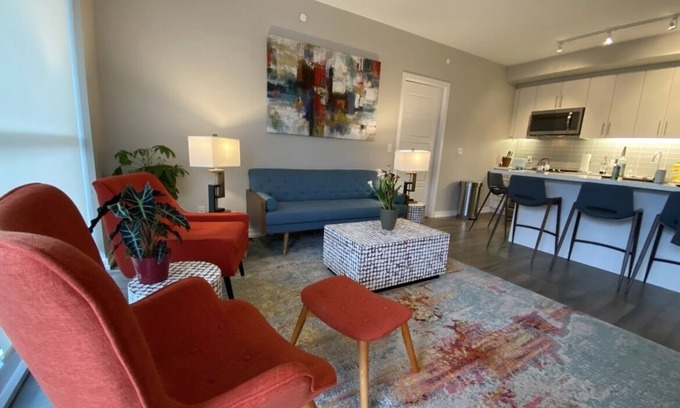 Innisfil Condominio | Stylish getaway condo, resort living
