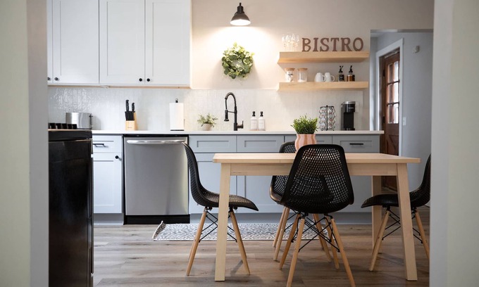 Highland Casa | Stylish Highland Park Home Near Popular Hotspots