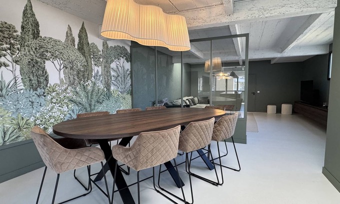 Flore Villa | Una base elegante para tu aventura