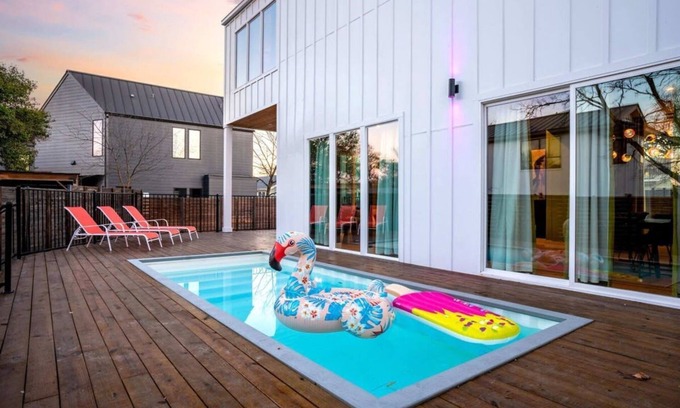 Galindo Casa | Stylish Home w Pool & Hot Tub near—South 1st St