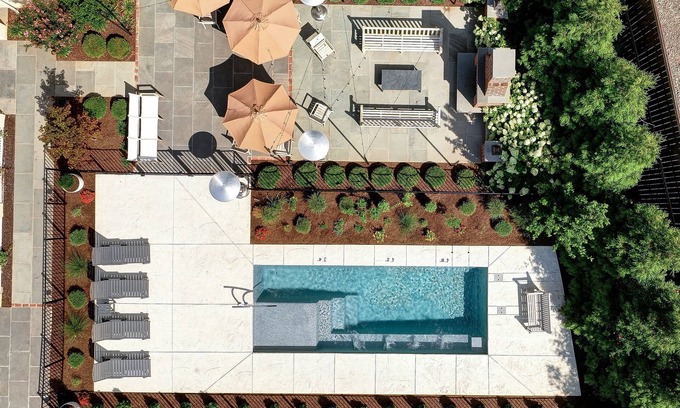 North Downtown Hotel | Stylish King Room at The 200 South St Boutique Hotel w/Pool