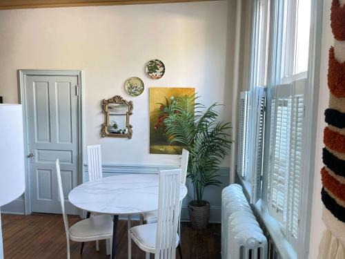 South End Apartamento | Stylish Living at Inglis Heritage, Unit C