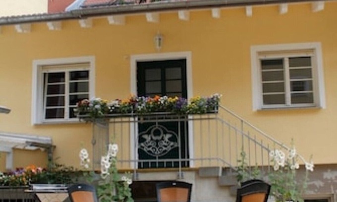 Andreasvorstadt Condominio | Stylish living close to the old town, the university and the hospital