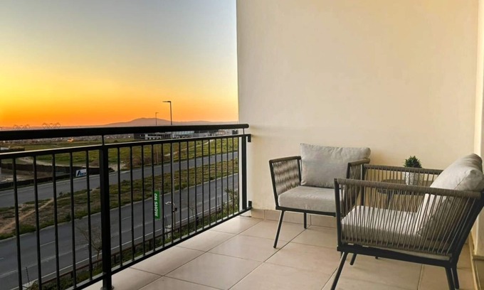 Cape Town Apartamento | Stylish living in the heart of the wine-lands.
