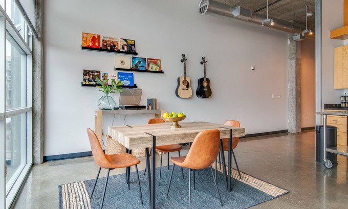 The Gulch Apartamento | Stylish Loft 0.7 Miles From Downtown!