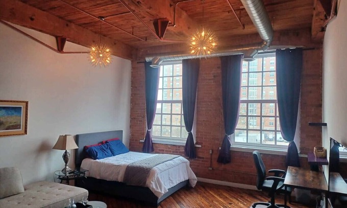 Detroit Apartamento | Stylish Loft with Central Location and downtown Views