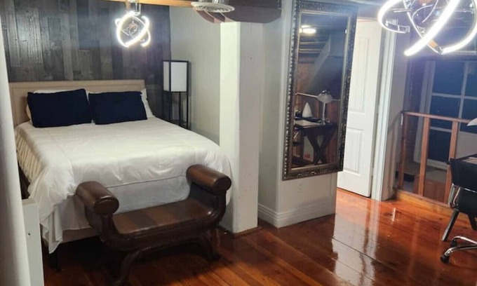 Detroit Apartamento | Stylish Loft with Modern Amenities in Detroit