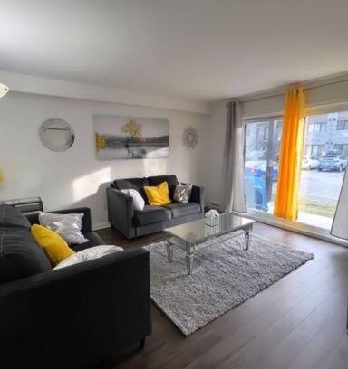 Aylmer Apartamento | Stylish Luxe Space with Free Parking