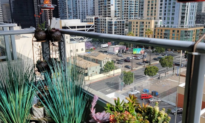 Civic Core Condominio | Stylish luxury studio w/views