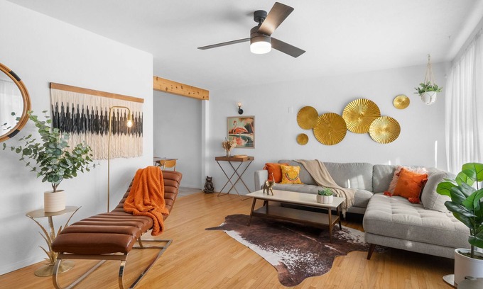 Rolando Village Casa | Stylish Mid-Century Modern Home - Canyon Views & Fenced Yard