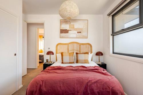 Box Hill South Casa | Stylish Modern Family Living