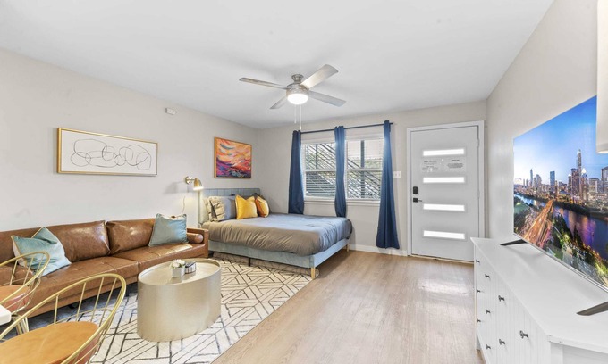 Greystone Center Apartamento | Stylish modern studio close to Downtown and Domain