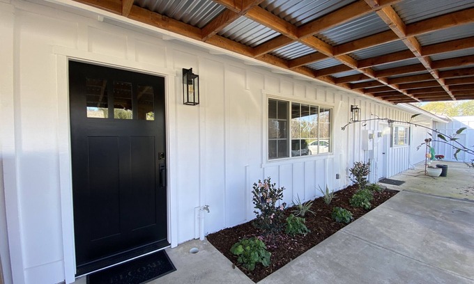 Santa Ynez Casa | Stylish New Edison Carriage House