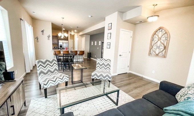 Central Colorado Springs Casa | Stylish NEW Home Close to Downtown