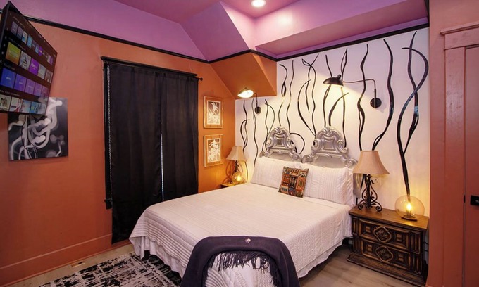 Governmental Mall Casa | Stylish "NEW" Home- Hot Tub - Near Downtown, PHX Airport, and ASU