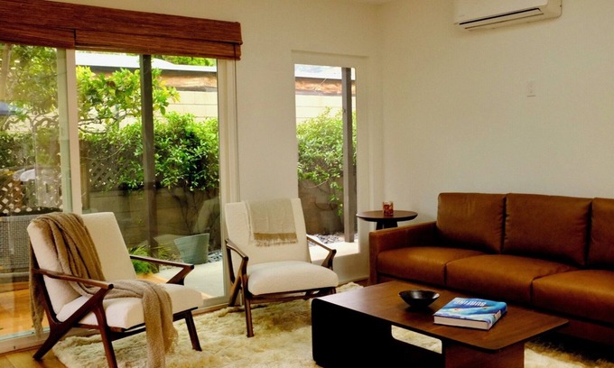 Del Mar Casa | Stylish New Listing – Remodeled Del Mar Bungalow by the Beach
