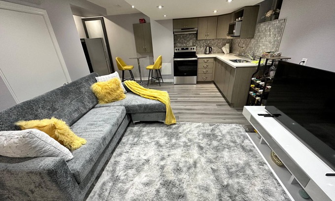 Brampton Apartamento | Stylish Oasis in a Central Location, just 15minutes from Toronto Pearson Airport