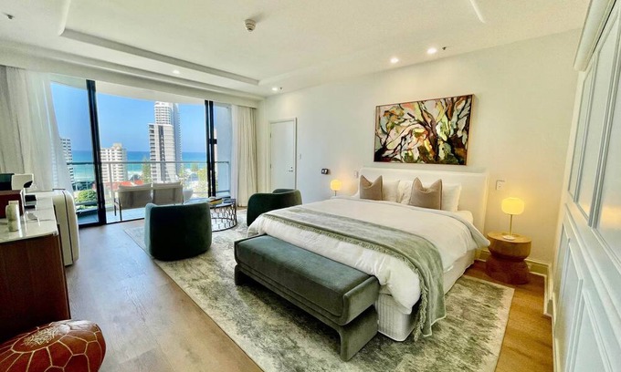 Surfers Paradise Apartamento | Stylish Ocean View Room King bed with Spa