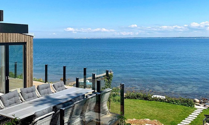 Sankt Ibb Casa | Elegante Villa junto al Mar en Ven-By Traum
