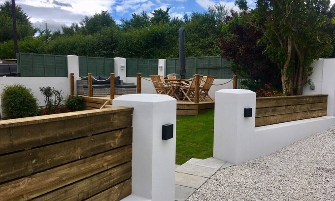 Bude Casa | Elegante casa de autoservicio en una posición idílica - Stratton, Bude - ALQUILER DE SURF GRATIS