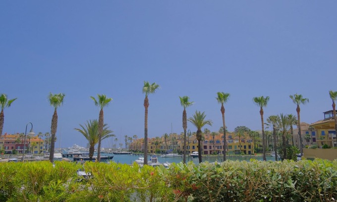 Sotogrande Condominio | Stylish Sotogrande Marina 2bed 2 bath, 40M2 Terrace and Pool