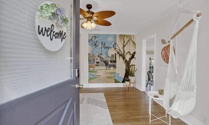 St. Marys Casa | Stylish, Spacious 3 Bedroom Home - FREE BIKES-