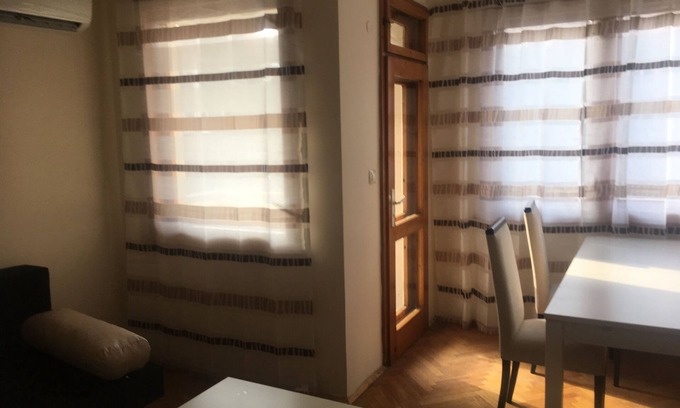 Sofia City Center Apartamento | Piso amplio y elegante cerca del centro