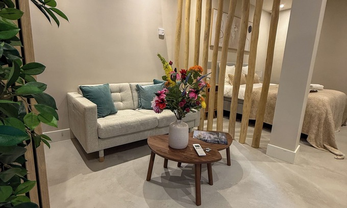 Municipality of Haarlem Cama Y Desayuno | Stylish Studio Near Haarlem Center & 15 minutes from Amsterdam