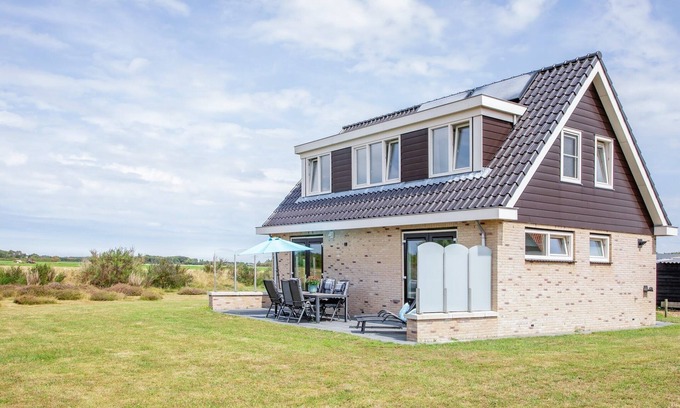 Den Burg Casa | Stylish Texel Escape with Spa