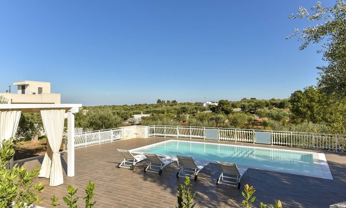 Castellana Grotte Villa | Trulli con estilo con piscina privada para 4 personas en Puglia