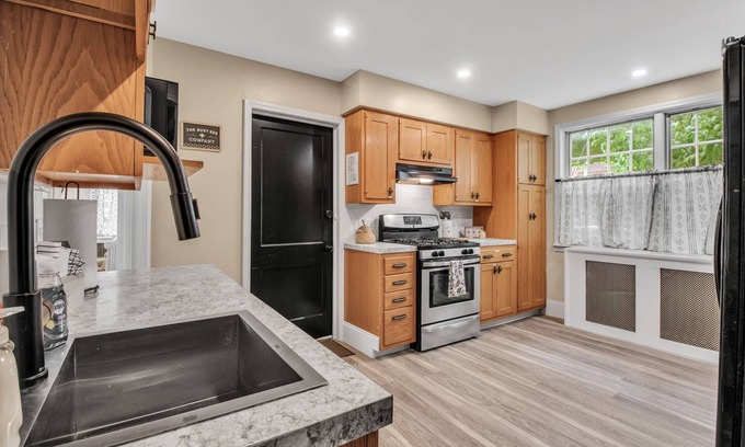 Buffalo Apartamento | Stylish Two Bedroom Retreat near Buffalo