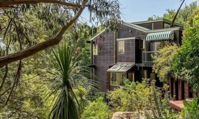 Cashmere Casa | Stylish Unique Treehouse Nestled Amongst Paradise
