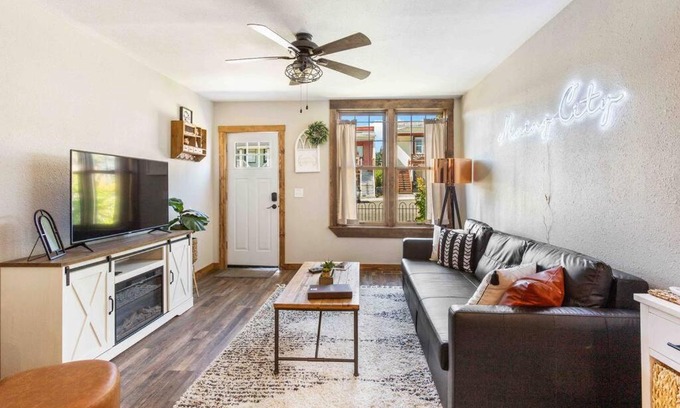 Butte Apartamento | Stylish Uptown Butte Condo - 632