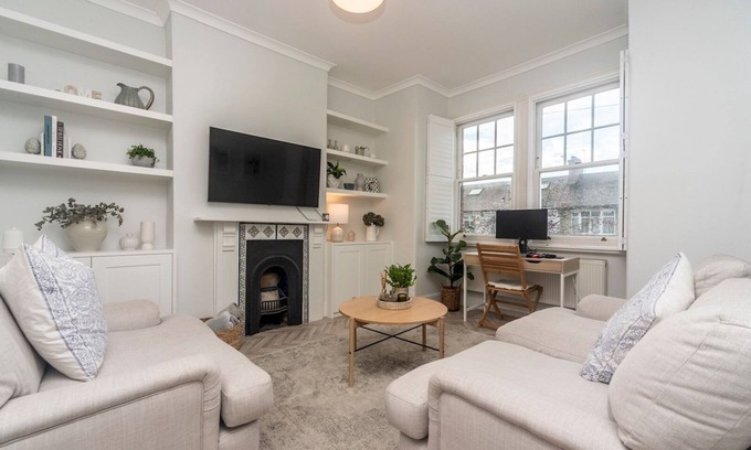 Earlsfield Casa | Stylish Victorian Home-1 Br 15 mins Central London