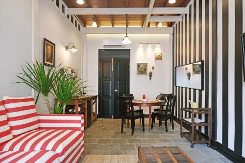 Chakkrawat Casa | Stylist Siamese Design House Steps To Chinatown - Self Check In