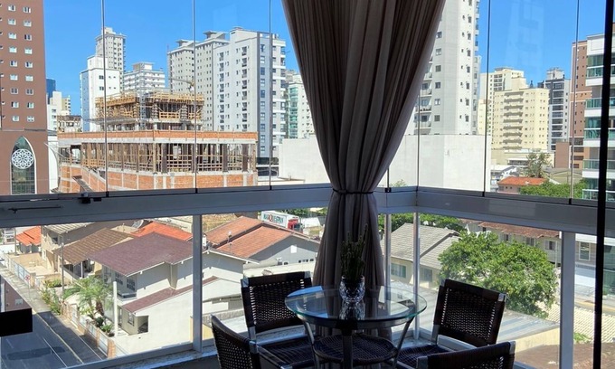 Andorinha Apartamento | Suíte em Meia Praia , Itapema sc